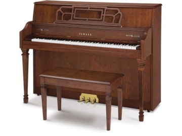 Yamaha M560