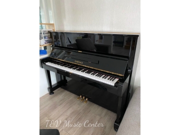Yamaha U1H