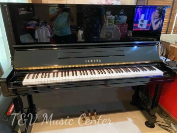 Yamaha U30BL