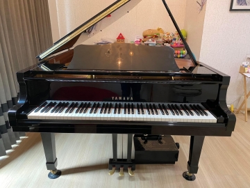 Grand Yamaha C3F