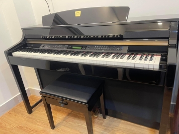 Yamaha CLP 380PE