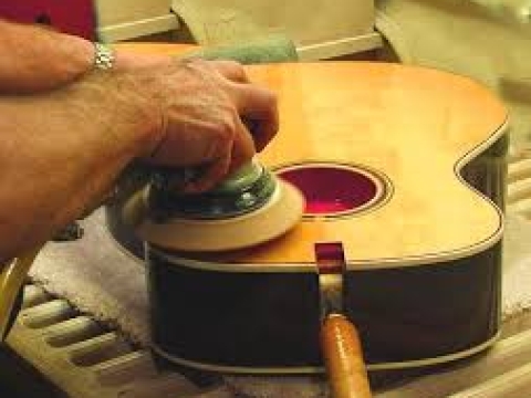 Luthier Guitar( Thợ Làm Đàn Guitar)