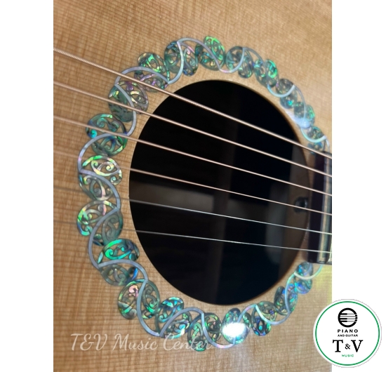 Guitar Acoustic A0102
