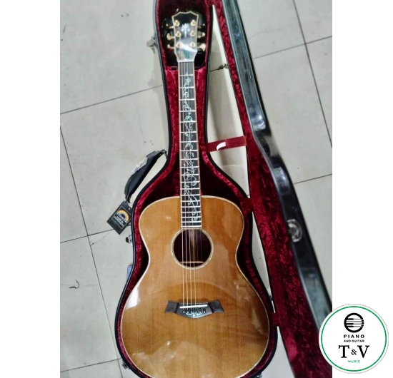 Guitar A012